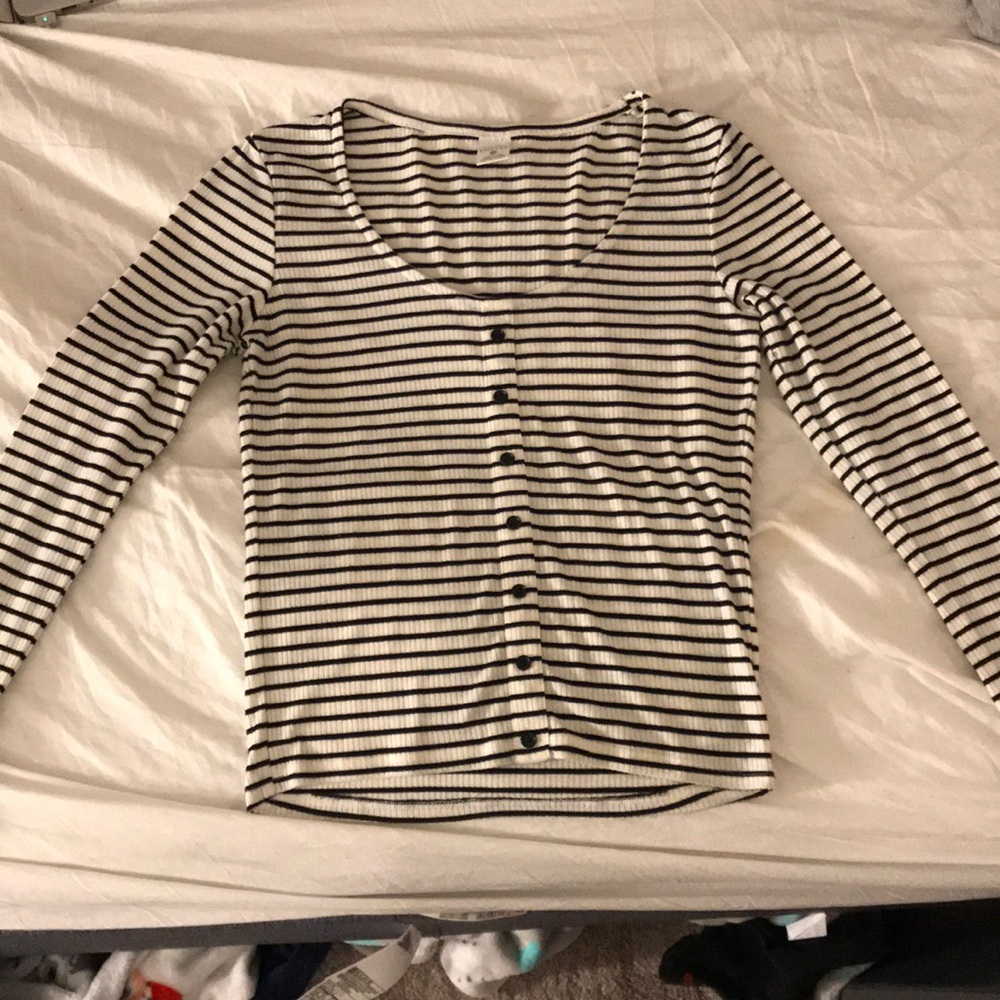 Tight fitted faux button top